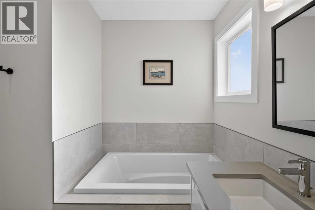 78 Silverton Glen Crescent SW - 30