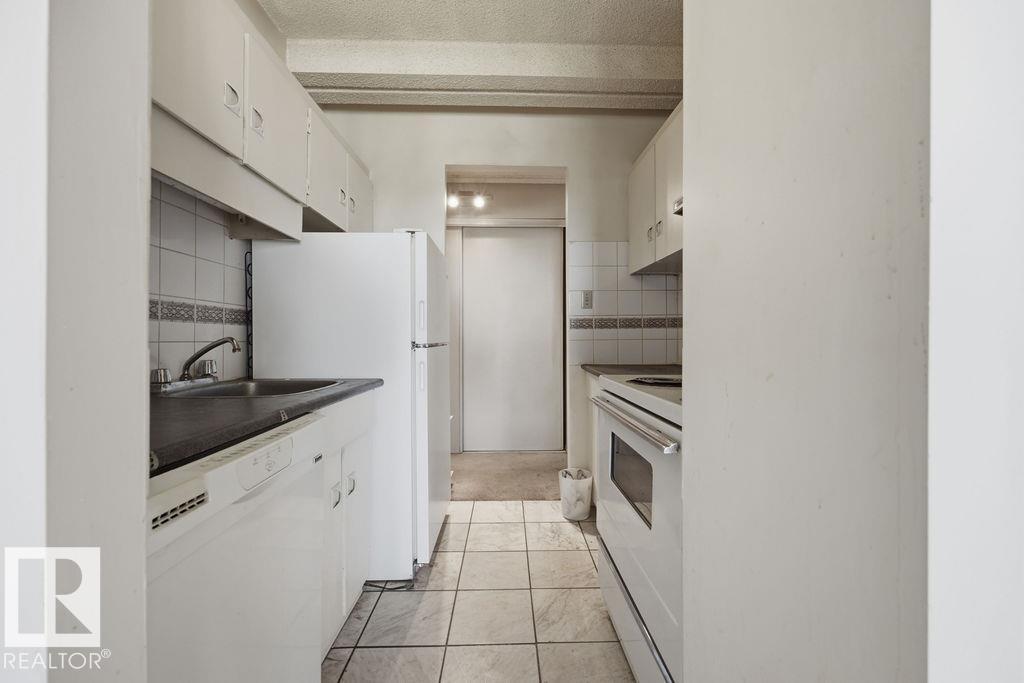 #1208 9918 101 ST NW - 26