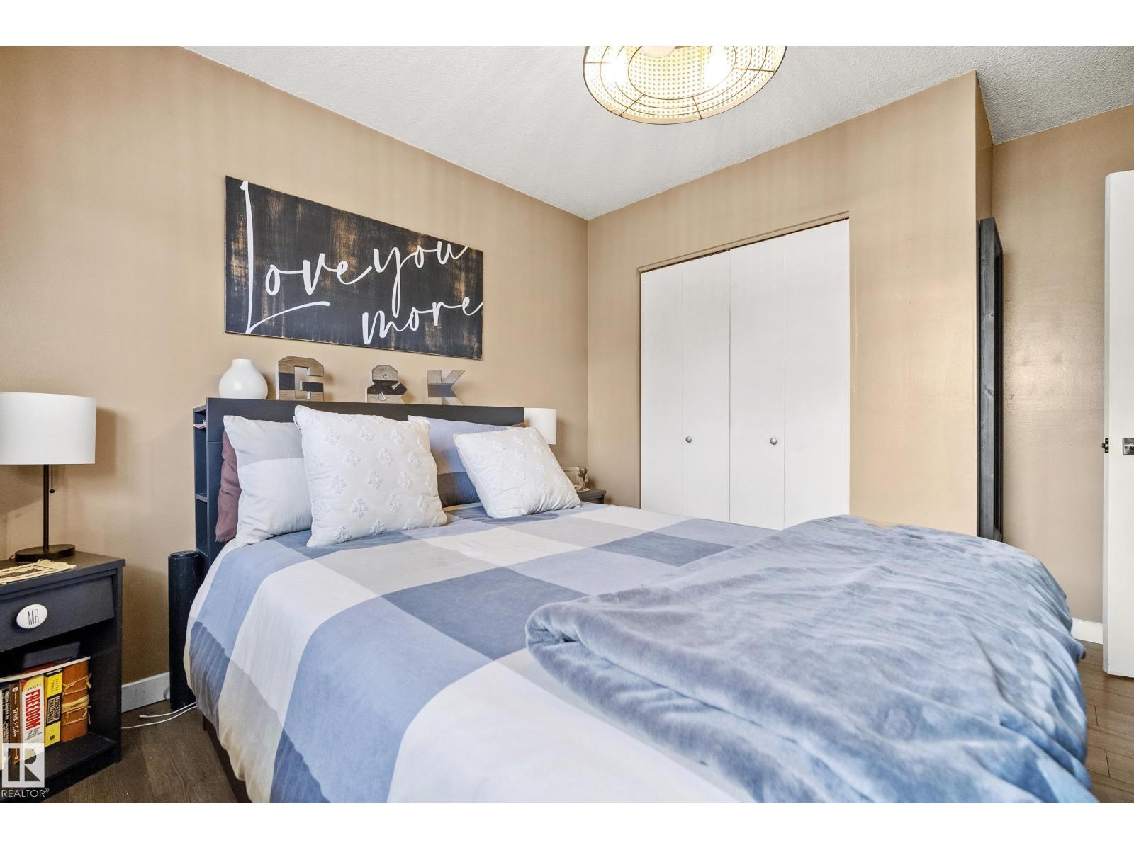 8804 136 AV NW - 16