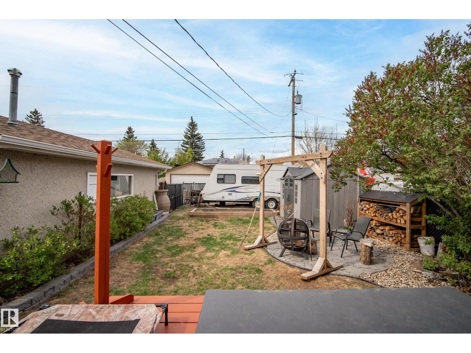 8804 136 AV NW - 34