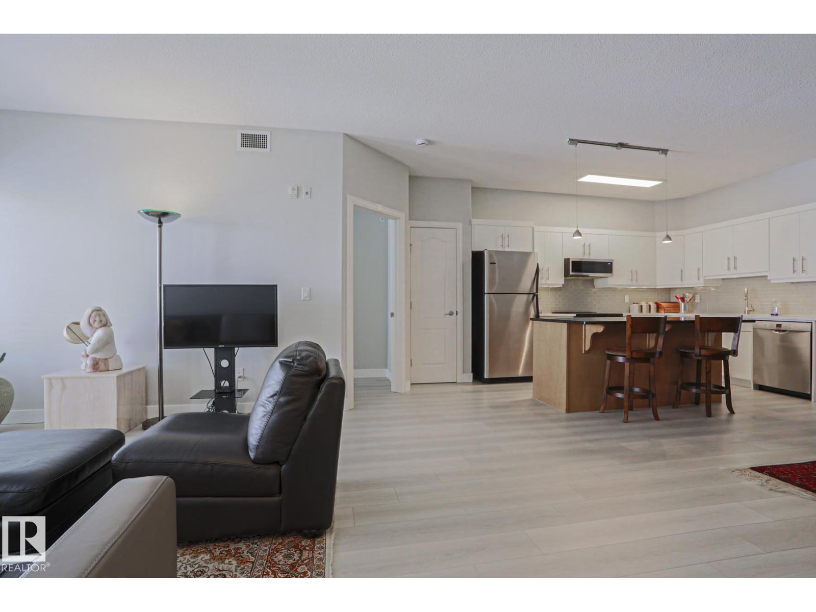 #432 1406 HODGSON WY NW - 5