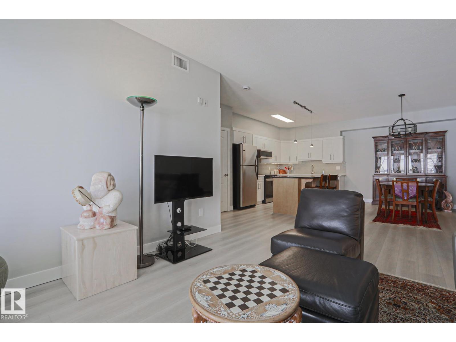 #432 1406 HODGSON WY NW - 6