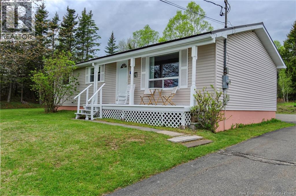 16 Armstrong Crescent - 3