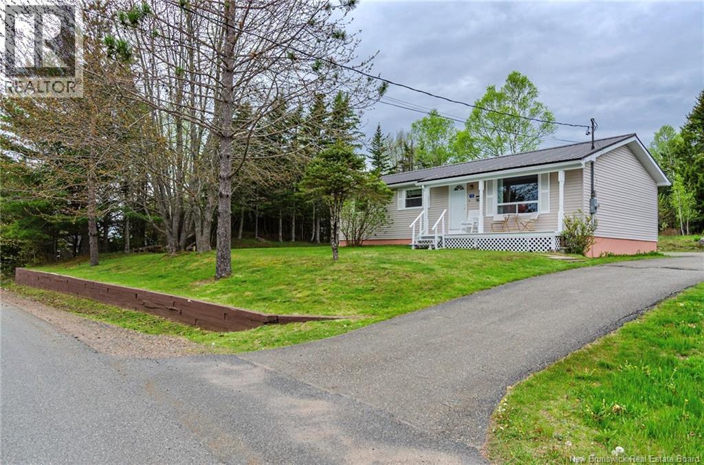 16 Armstrong Crescent - 4