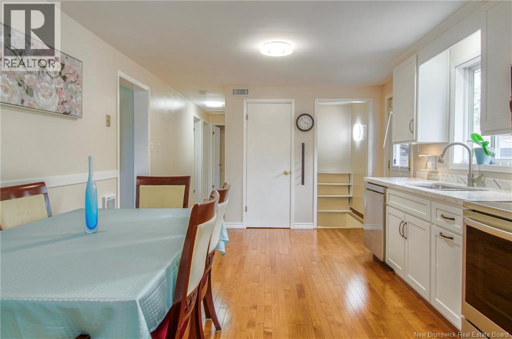 16 Armstrong Crescent - 19