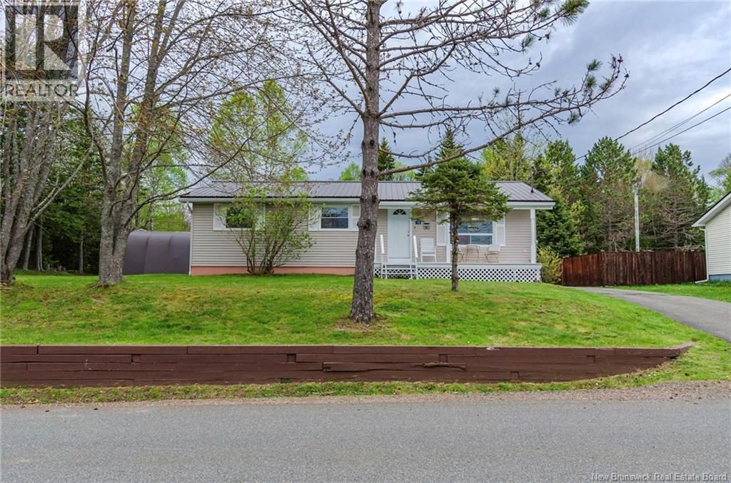 16 Armstrong Crescent - 2