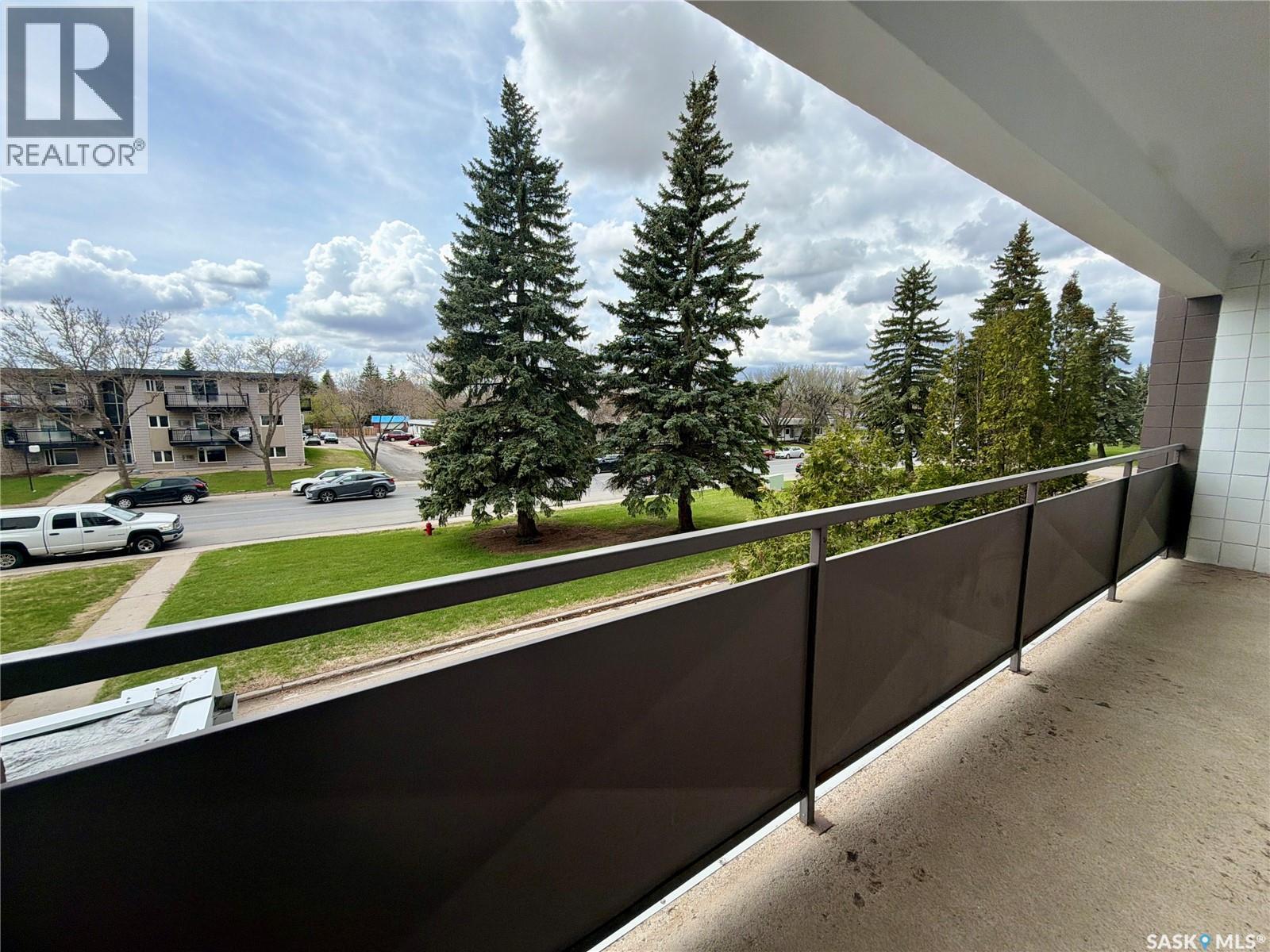 #206 4615 Rae STREET - 18