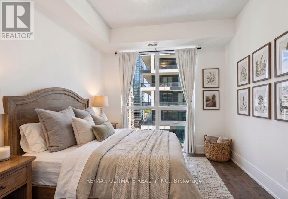 #1304 25 BROADWAY AVENUE - 18