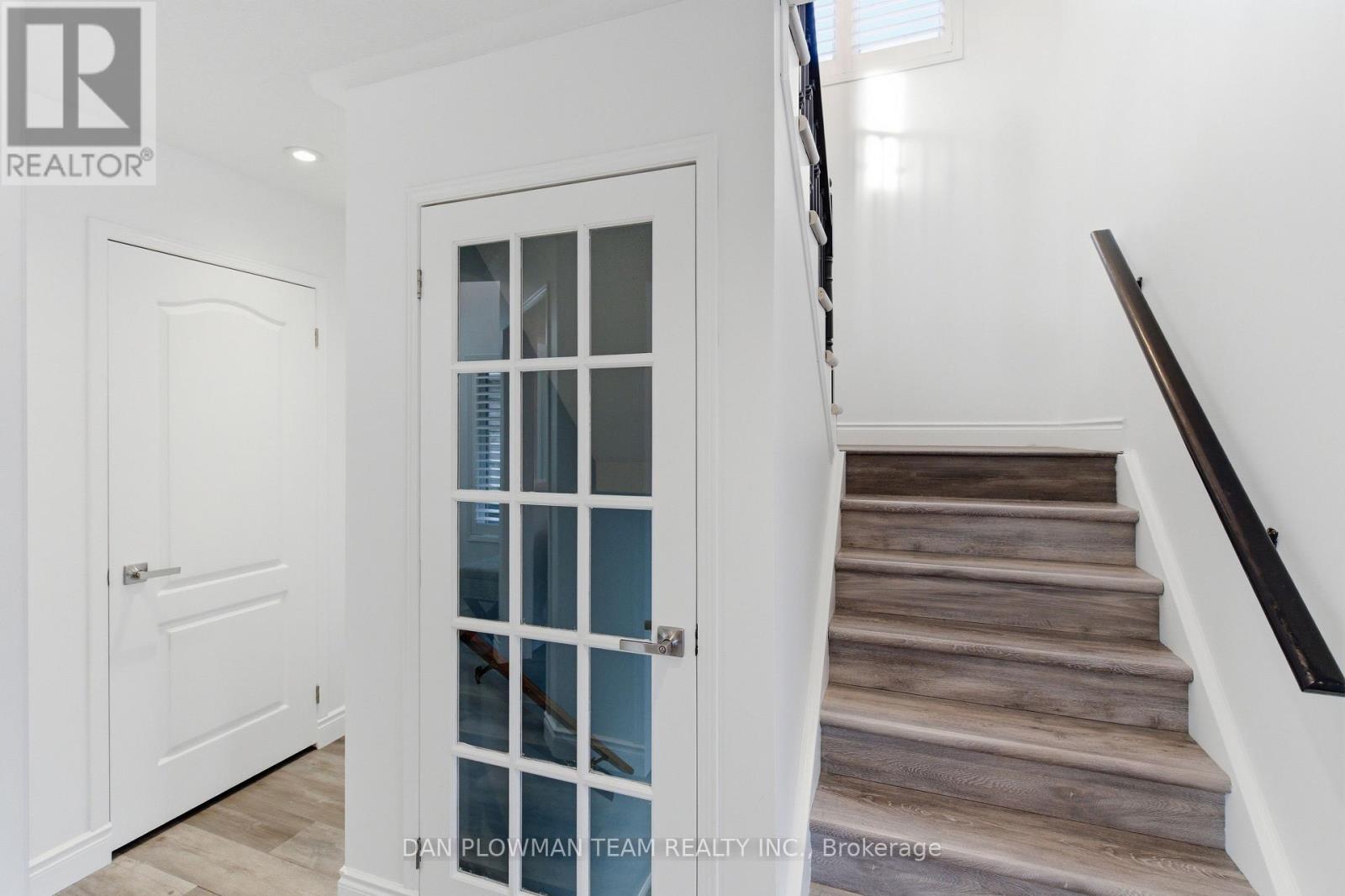 7 TREEN CRESCENT - 17