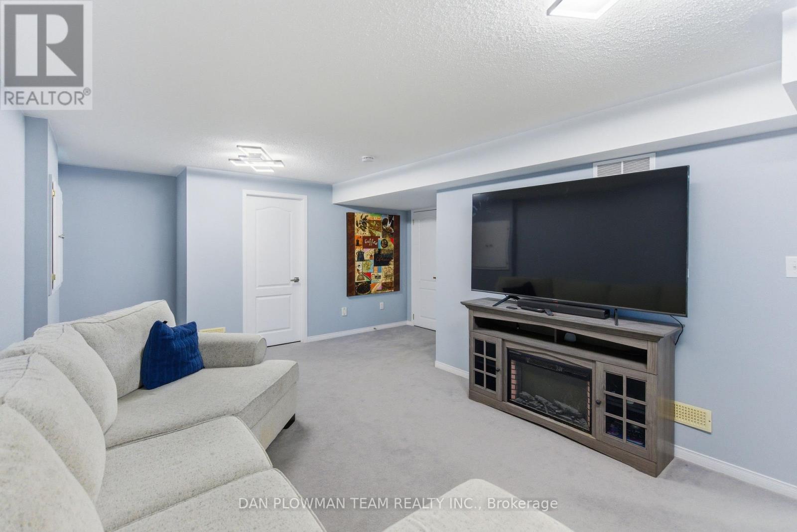 7 TREEN CRESCENT - 34