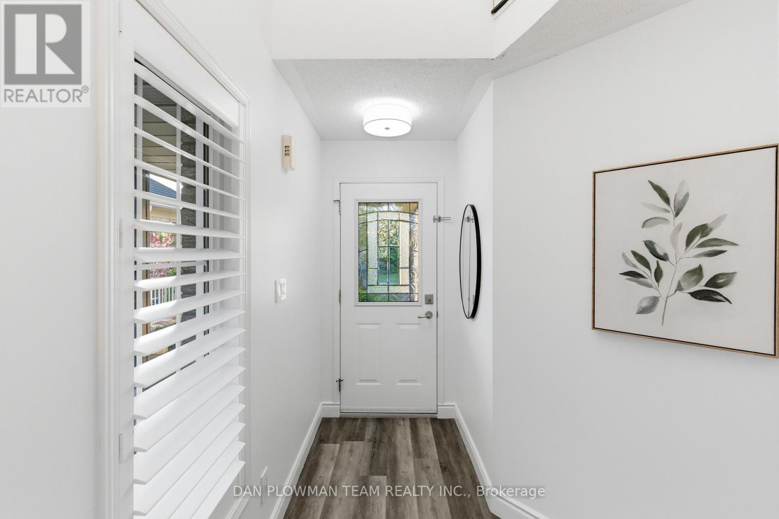7 TREEN CRESCENT - 4