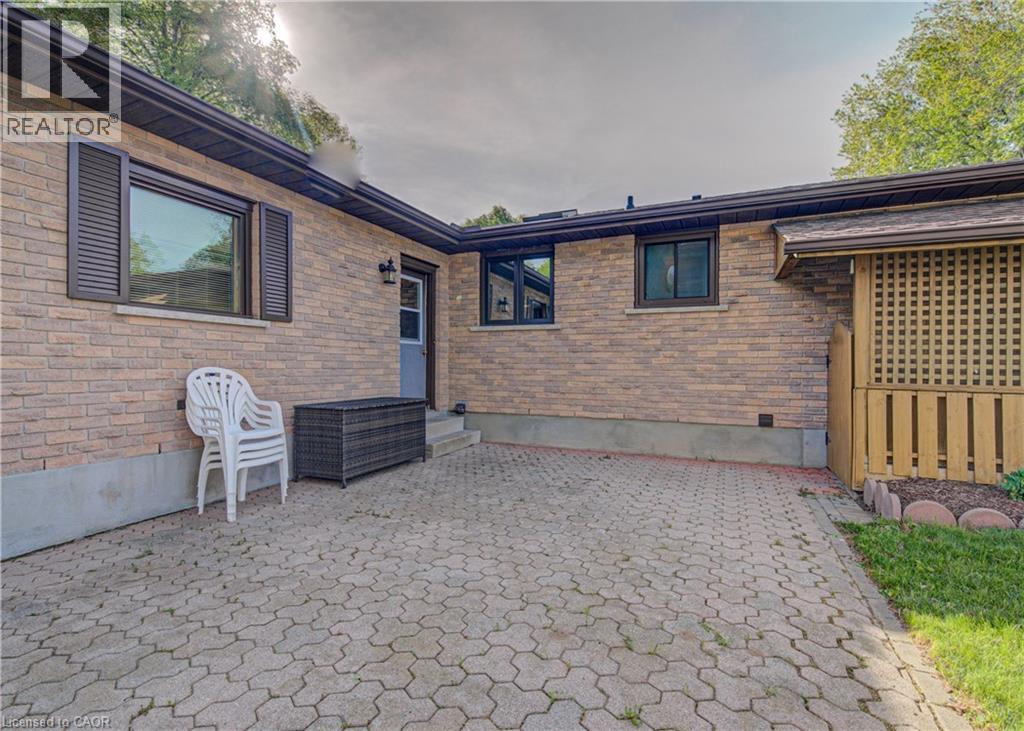 119 MARTINGLEN Crescent - 38