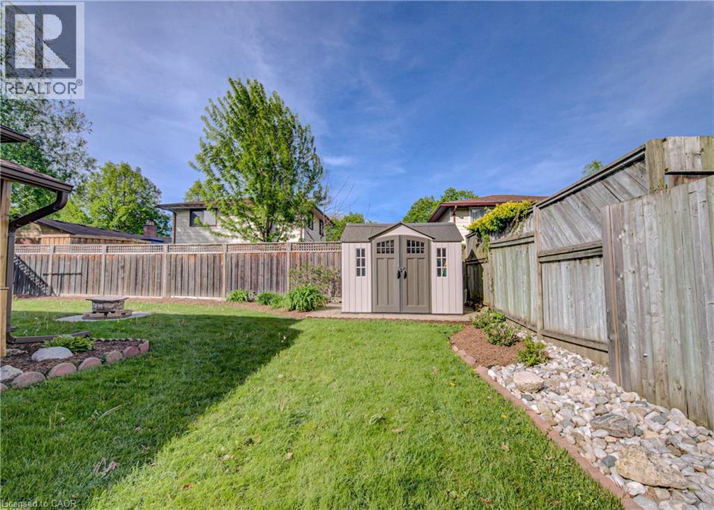119 MARTINGLEN Crescent - 39