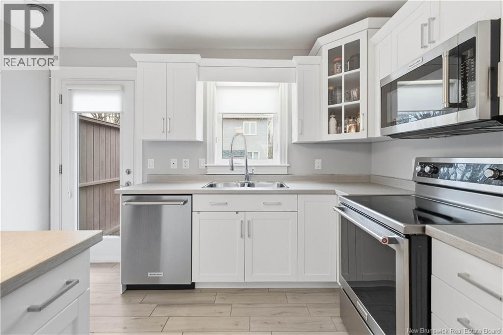 187 Runnymeade Road - 16