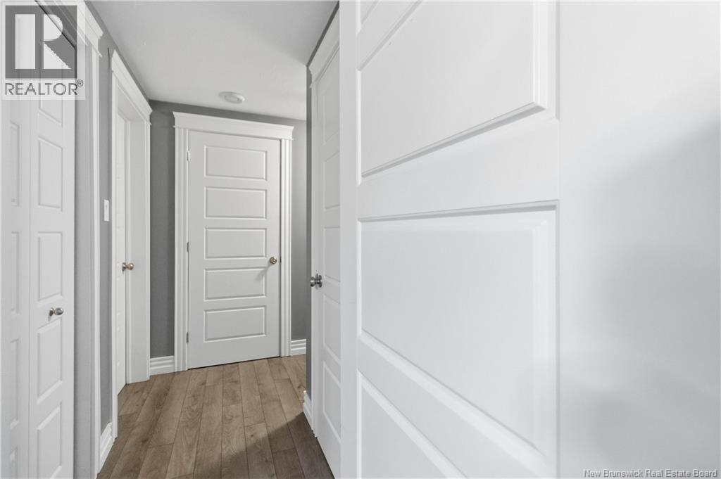 187 Runnymeade Road - 40