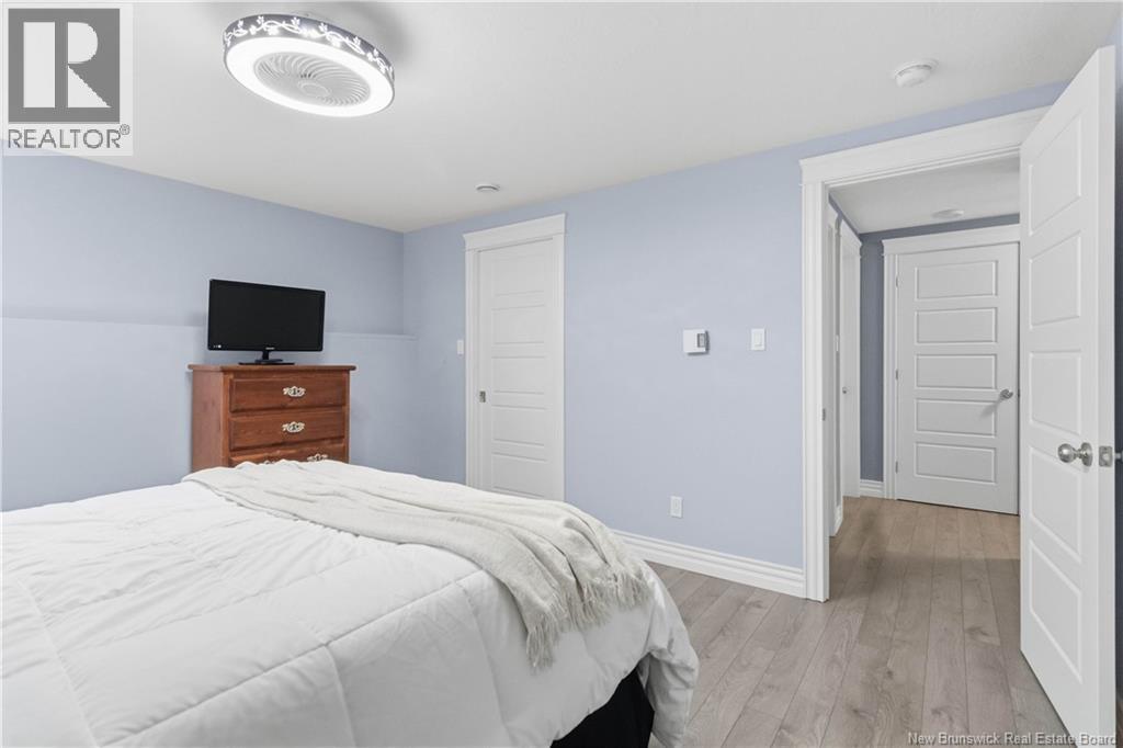 187 Runnymeade Road - 39