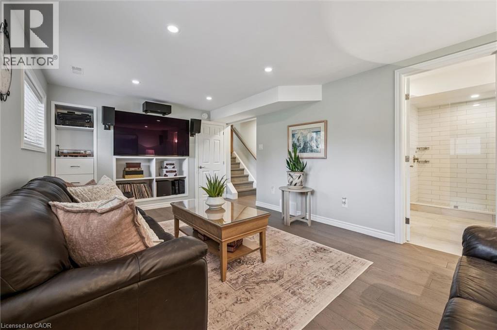 574 SPRUCEHILL Avenue - 27