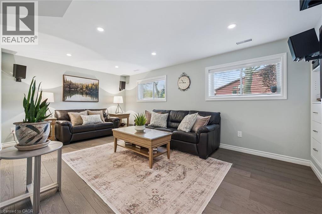 574 SPRUCEHILL Avenue - 25