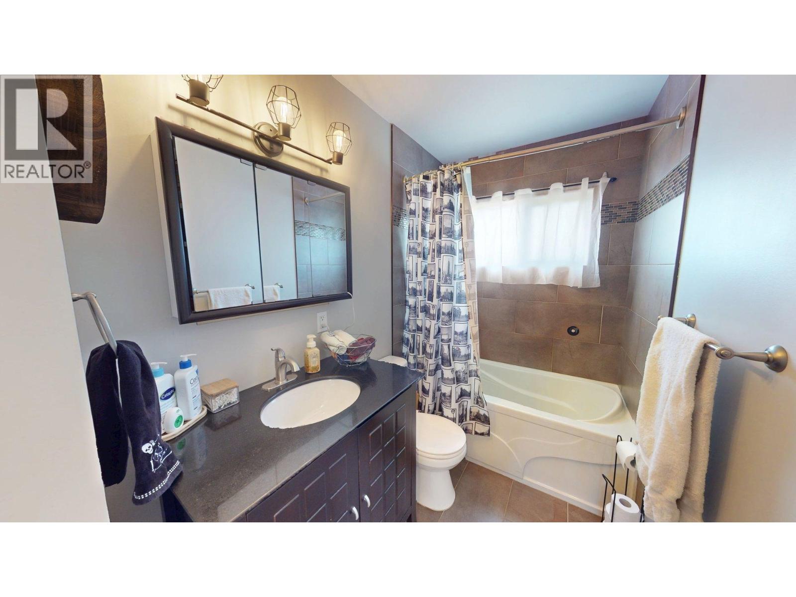 9711 106 AVENUE - 11