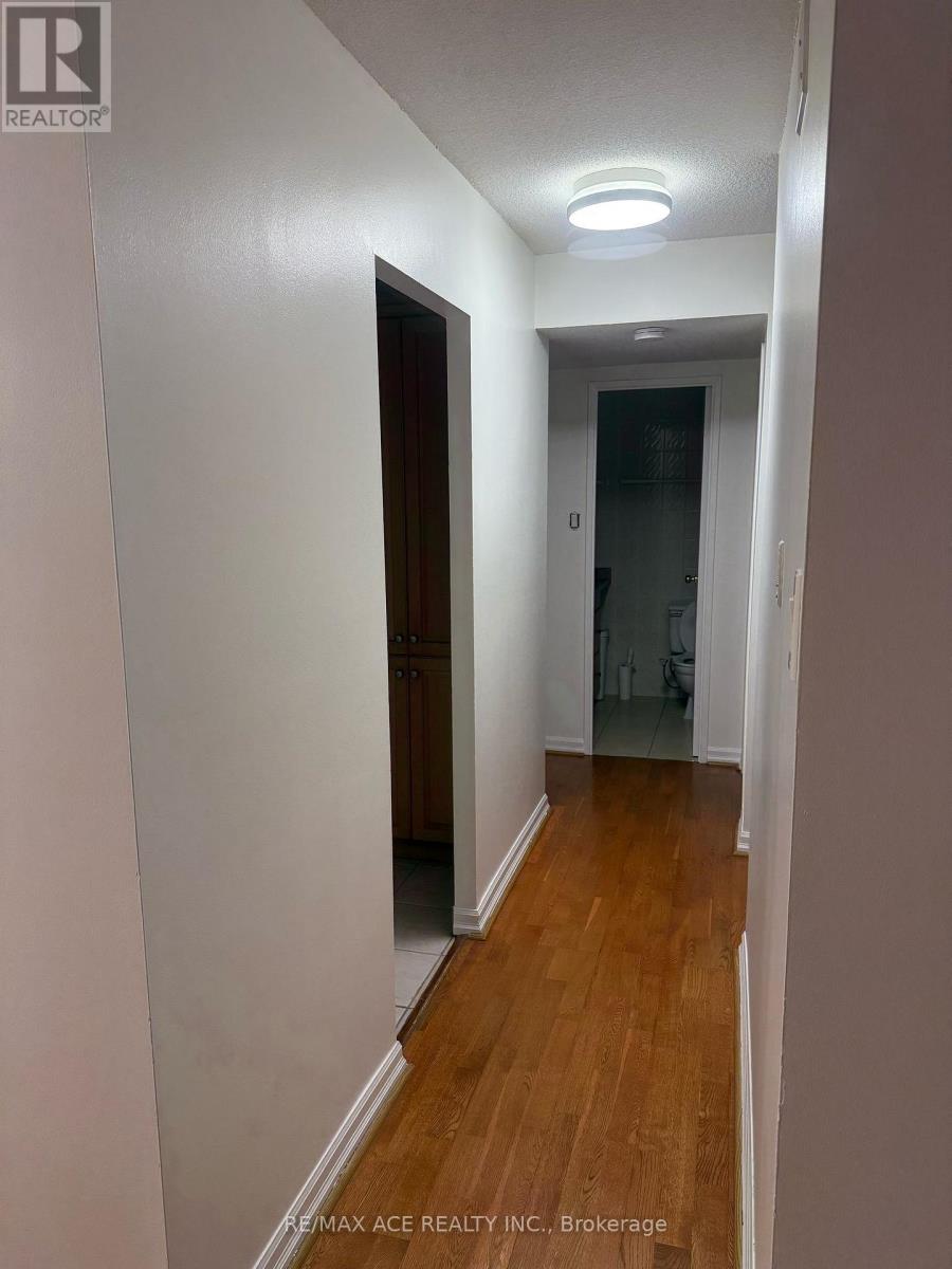 #1504 10 TANGREEN COURT - 12