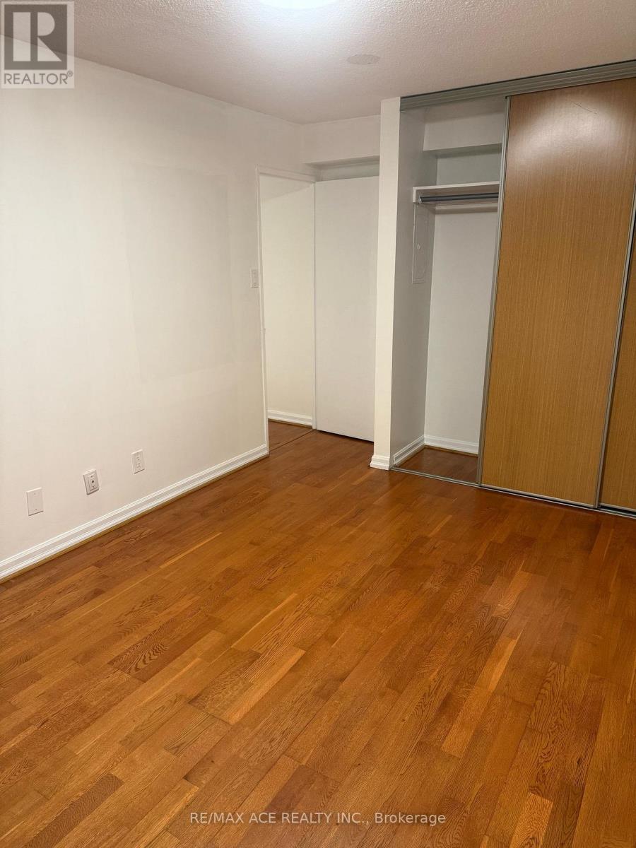 #1504 10 TANGREEN COURT - 15