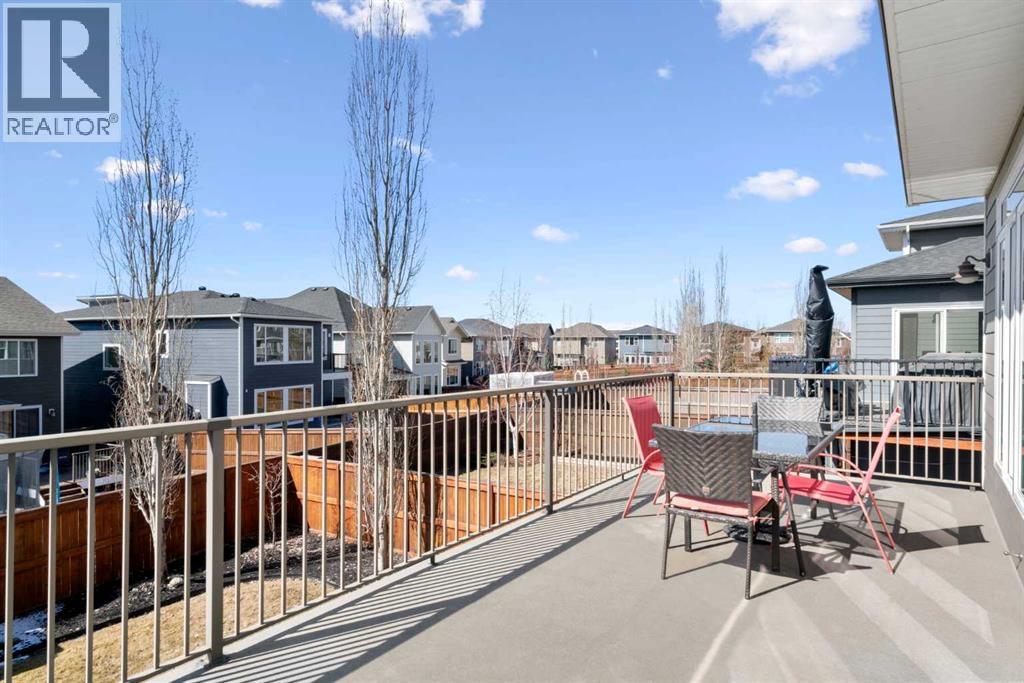 82 Cranbrook Crescent SE - 15