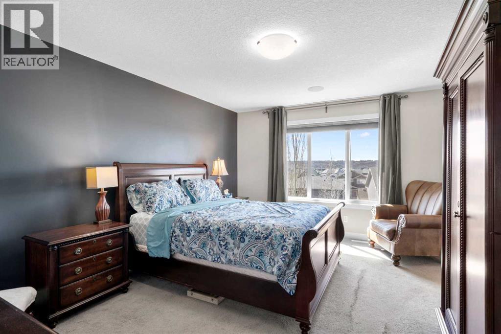 82 Cranbrook Crescent SE - 22