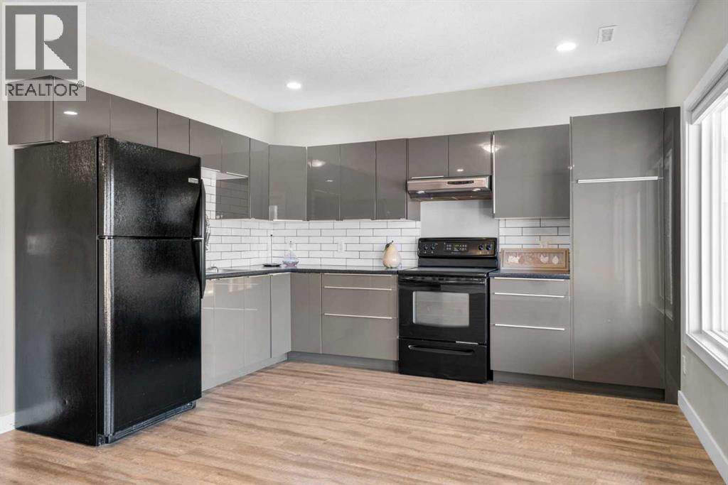 82 Cranbrook Crescent SE - 37