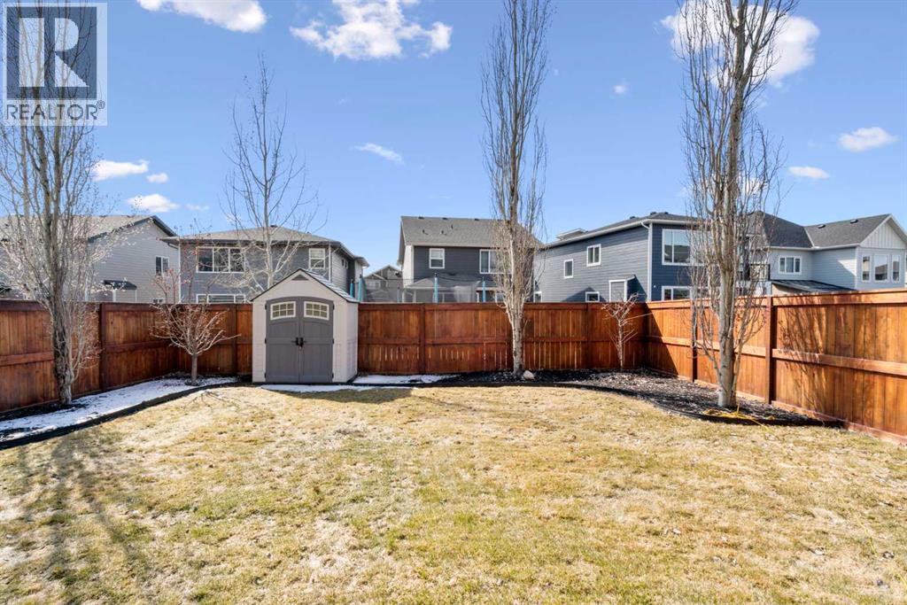 82 Cranbrook Crescent SE - 44