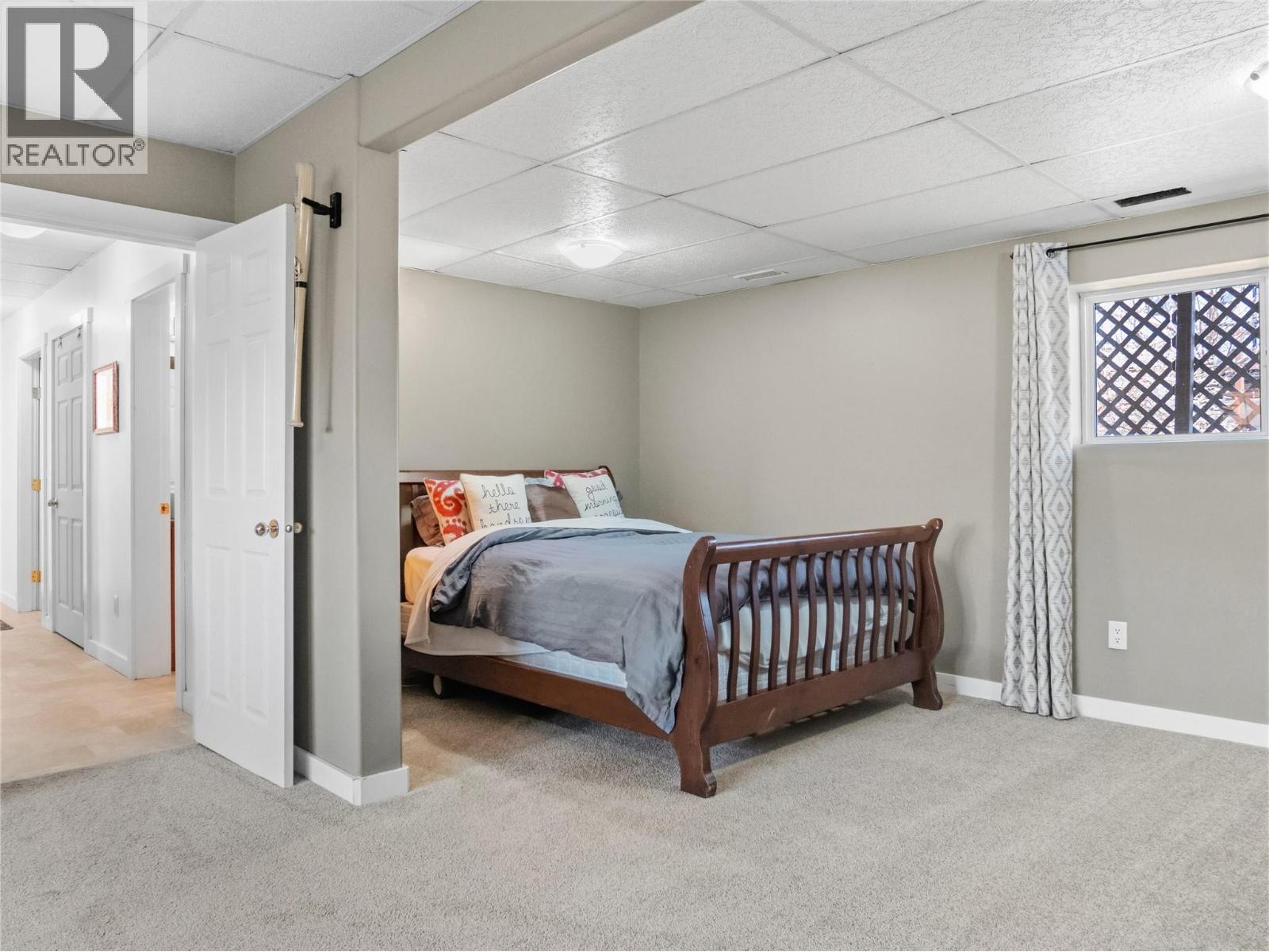 9101 19 Street - 36