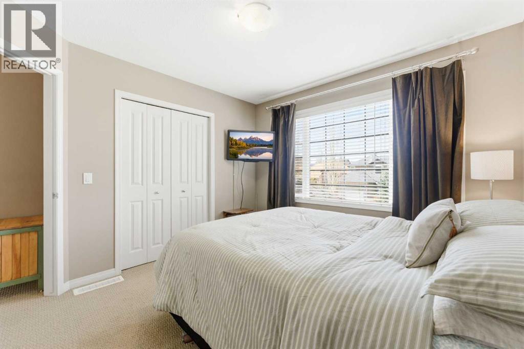 39 Evercreek Bluffs Road SW - 40