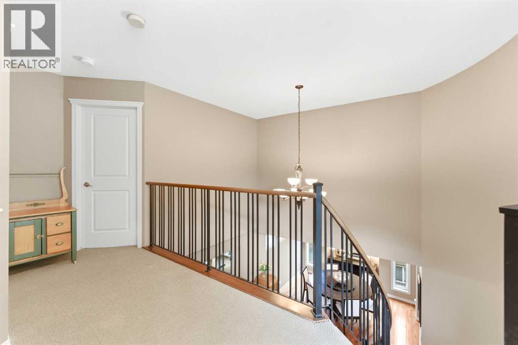 39 Evercreek Bluffs Road SW - 30