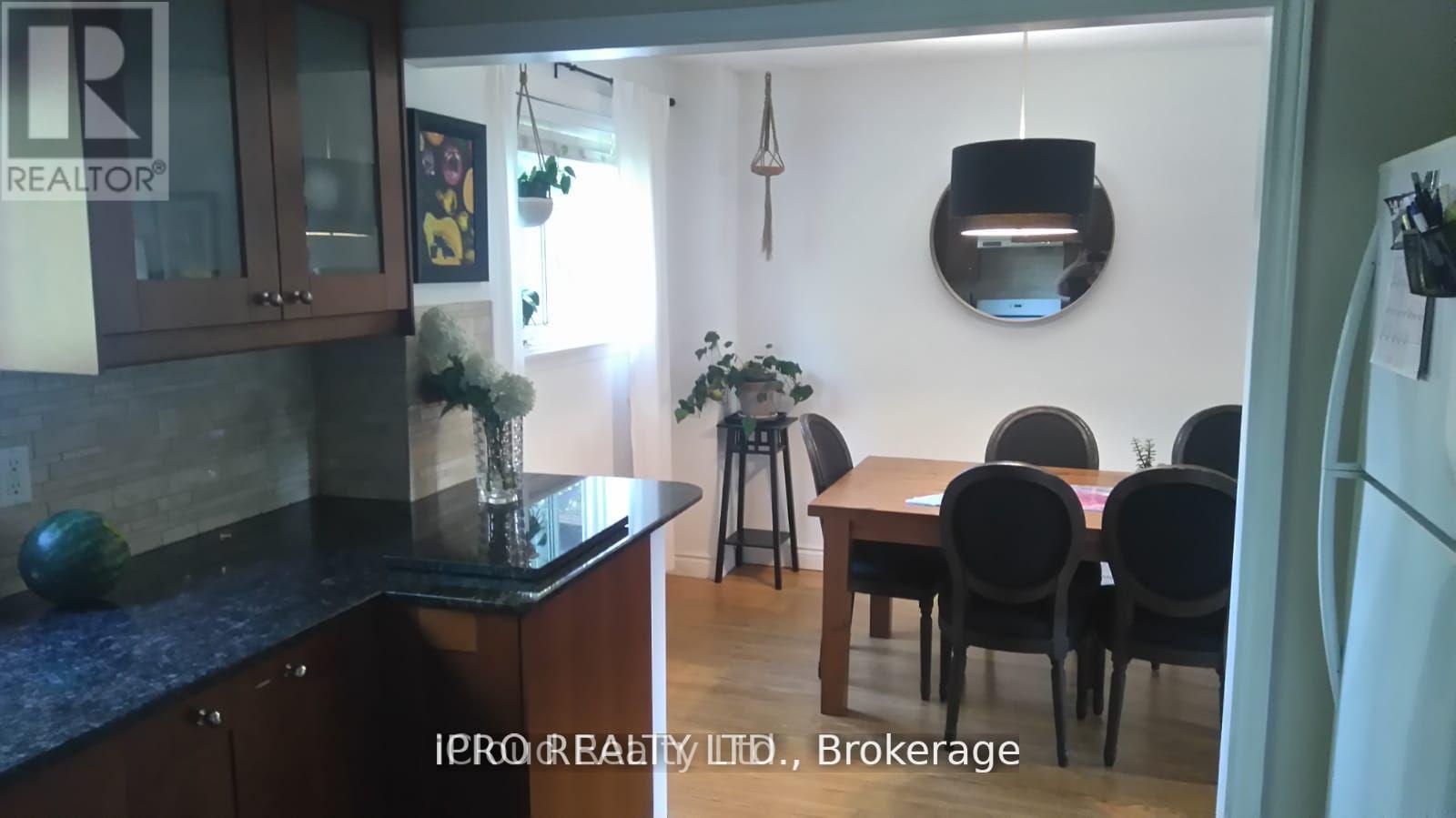 62 AMBLESIDE DRIVE - 5