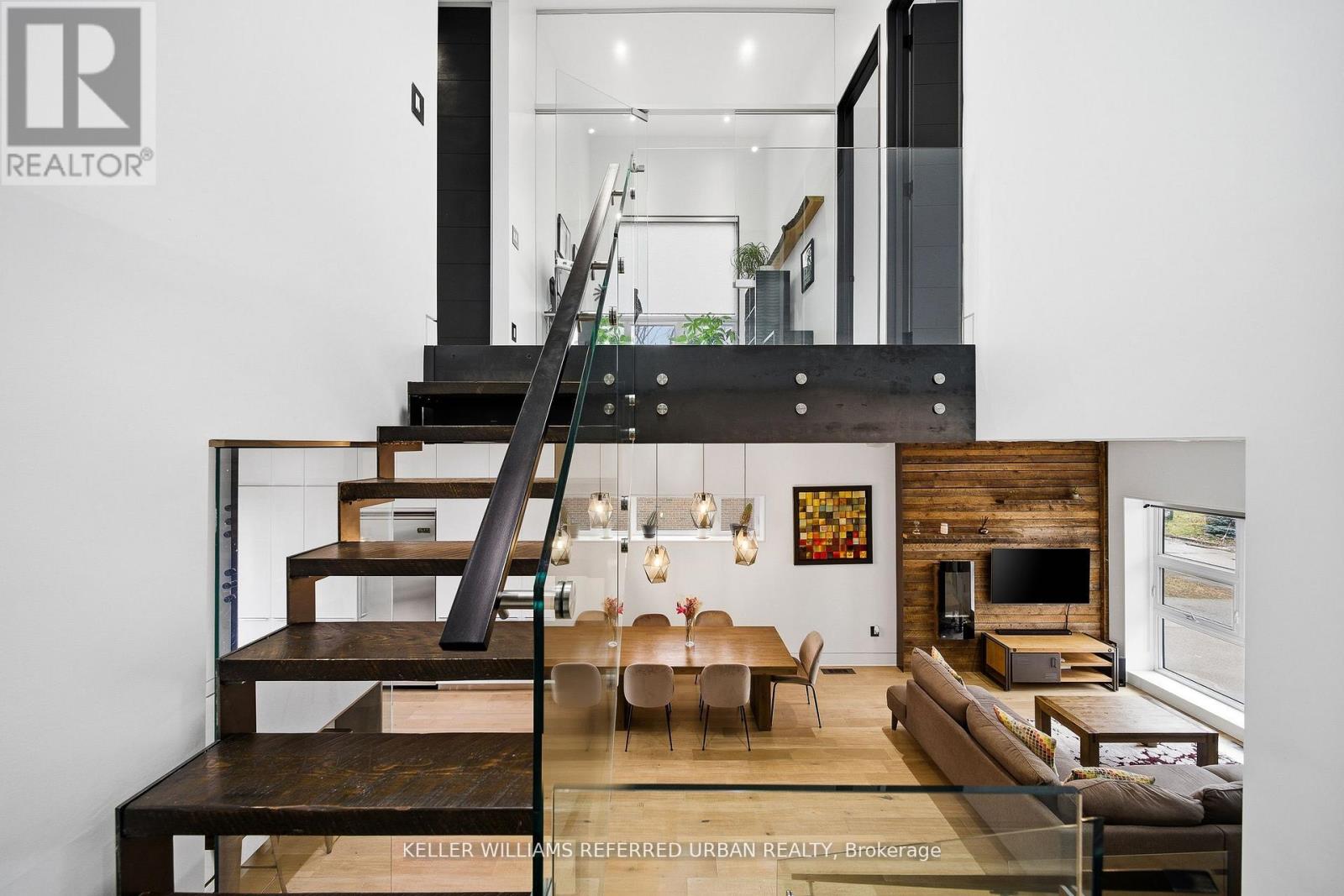 22 DANIELS STREET - 24