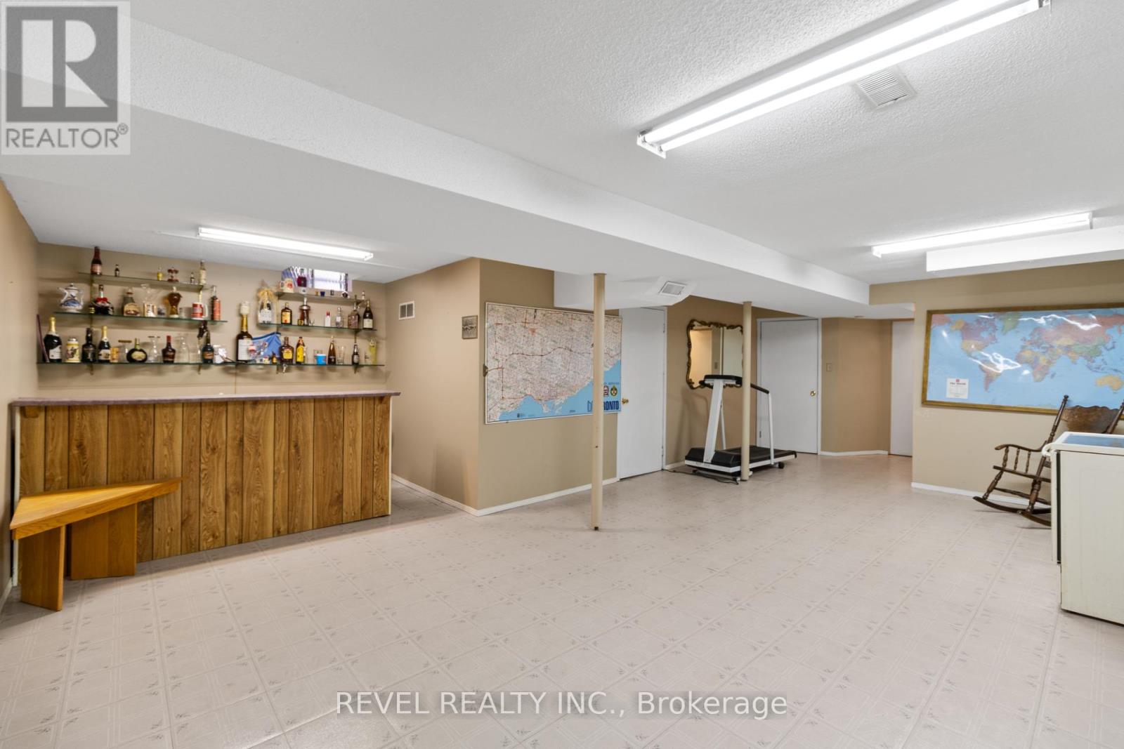 1263 BANTHAM STREET - 28