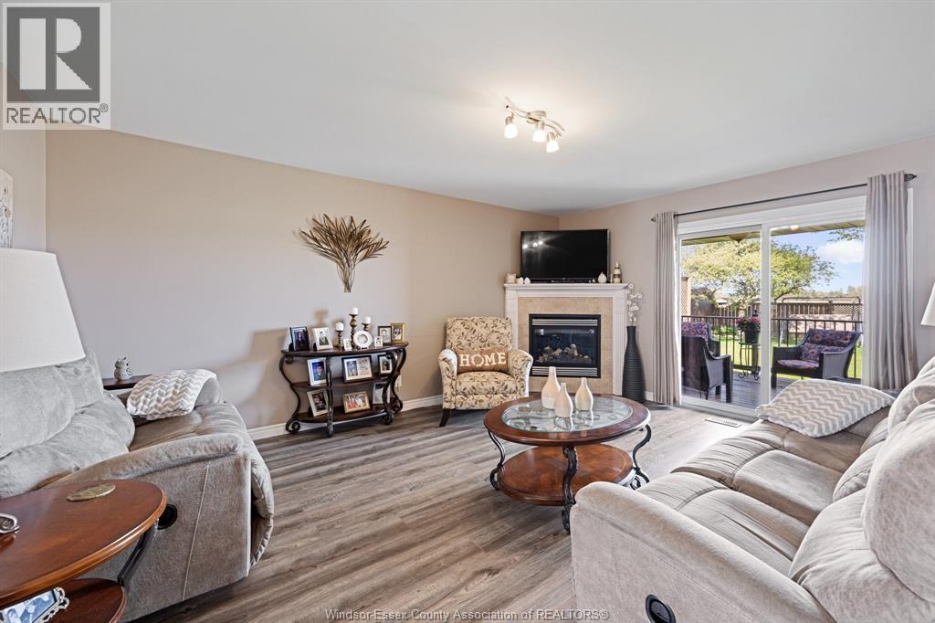 25 GOLFVIEW DRIVE - 12