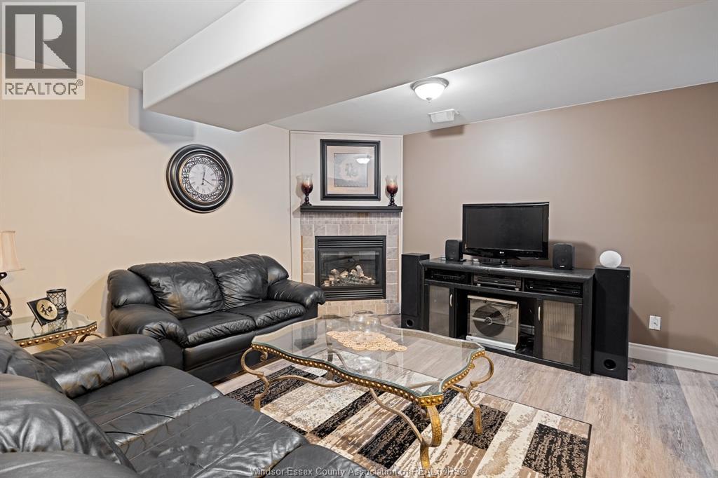 25 GOLFVIEW DRIVE - 19