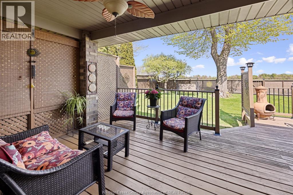 25 GOLFVIEW DRIVE - 24