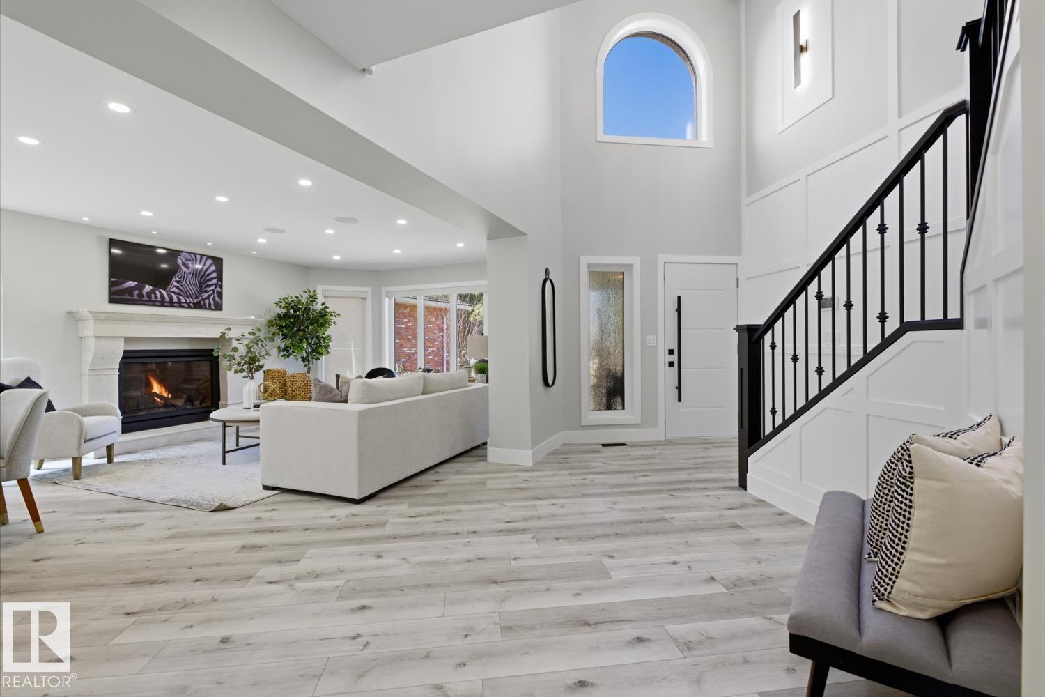 439 ROONEY CR NW - 4
