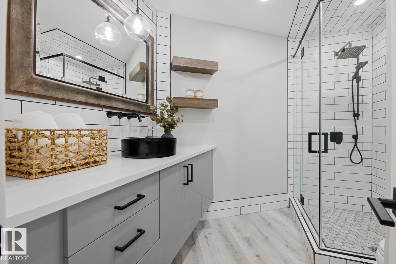 439 ROONEY CR NW - 32