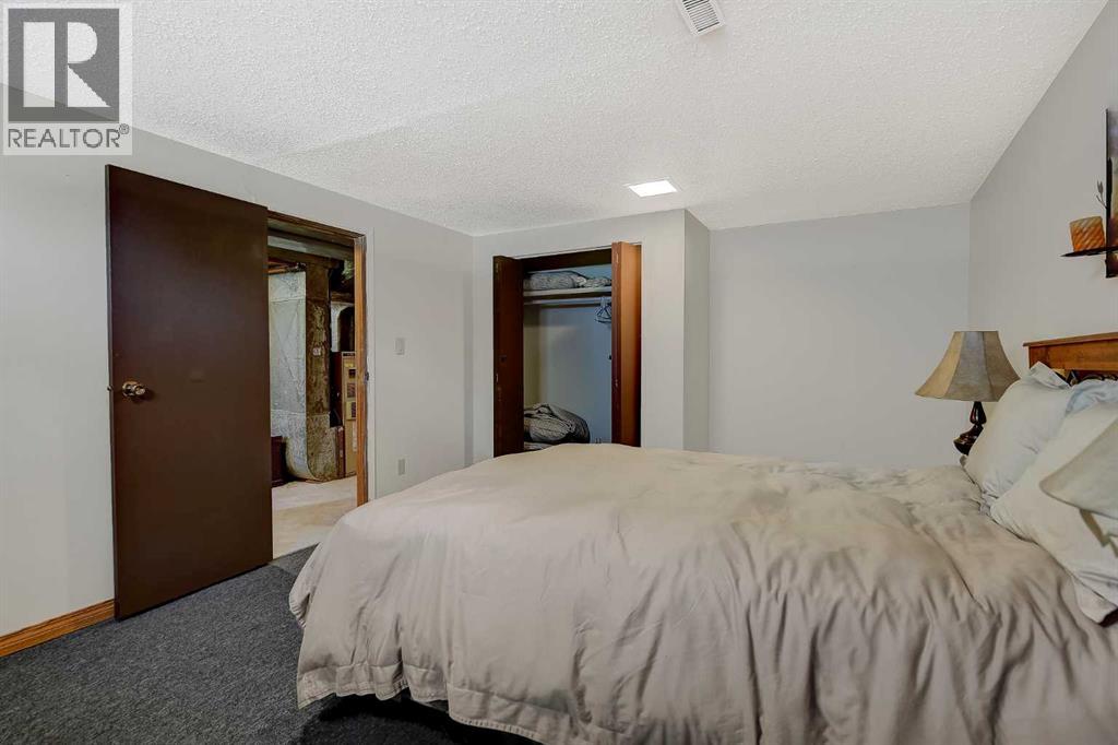 8511 99B Street - 24
