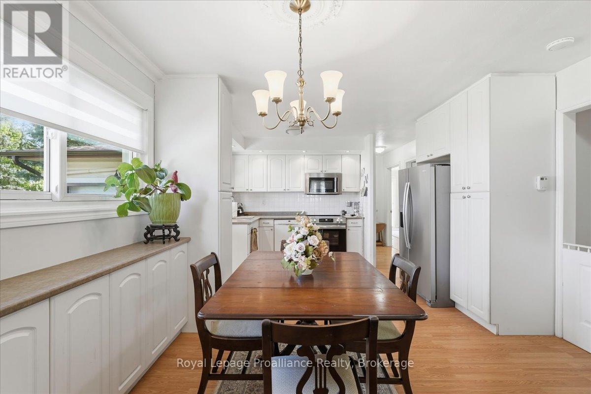 21 GLENDALE ROAD - 11