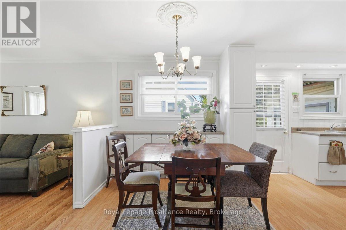 21 GLENDALE ROAD - 12