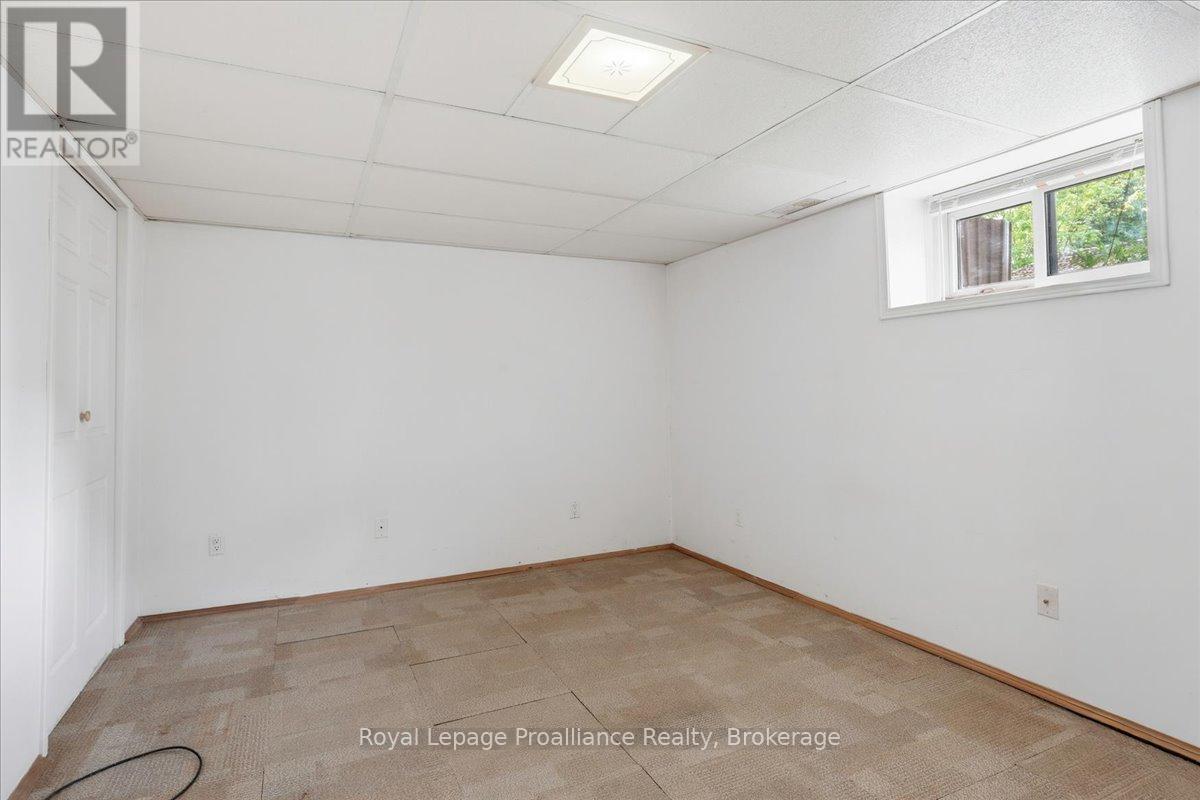 21 GLENDALE ROAD - 27