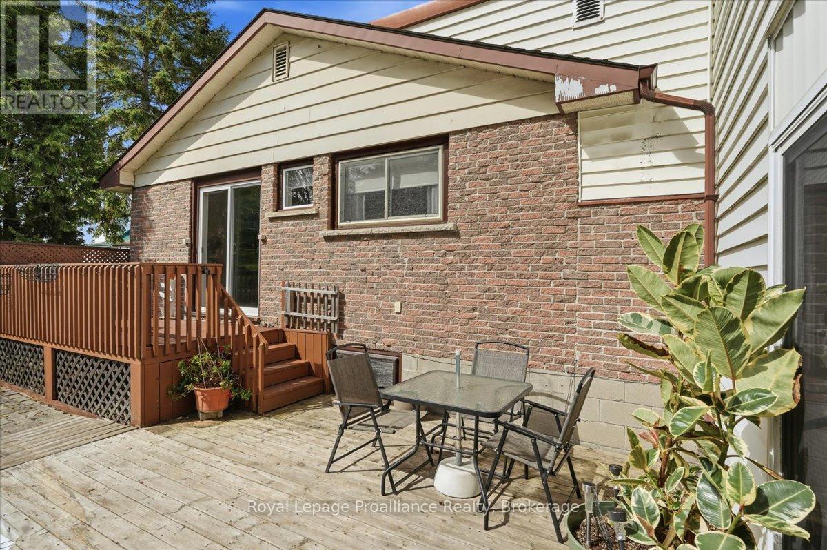 21 GLENDALE ROAD - 33