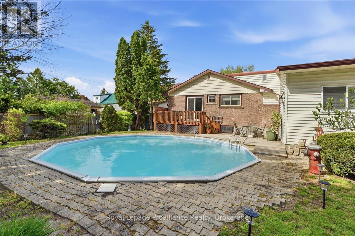 21 GLENDALE ROAD - 35