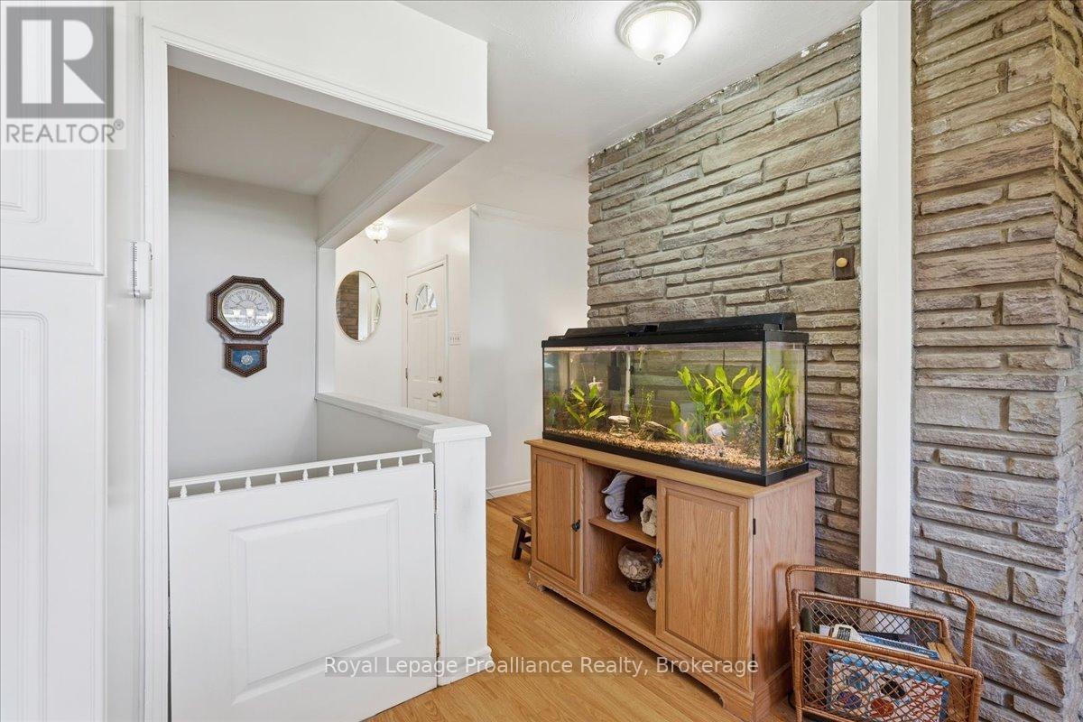 21 GLENDALE ROAD - 7