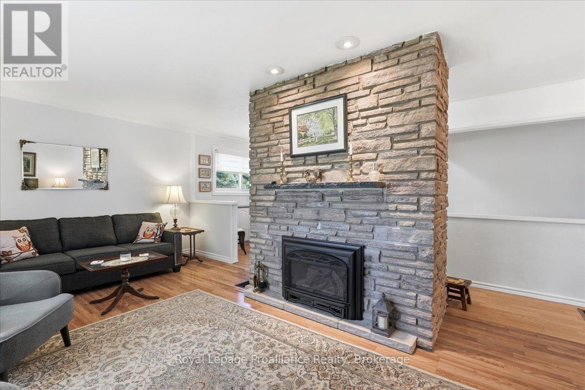 21 GLENDALE ROAD - 9