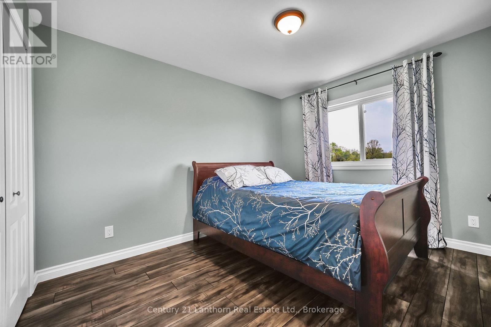 488 JOHNSTON ROAD - 22