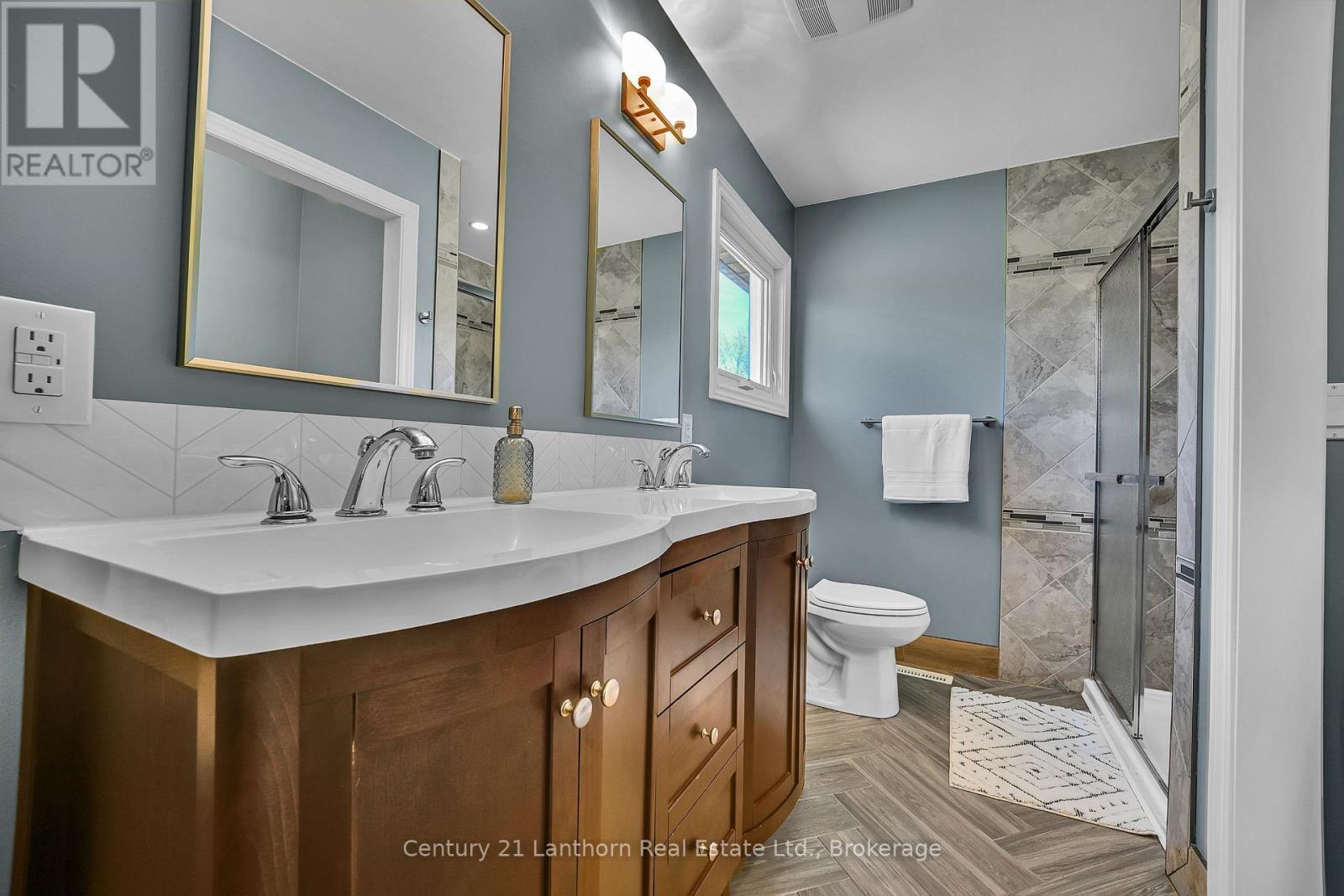 488 JOHNSTON ROAD - 27